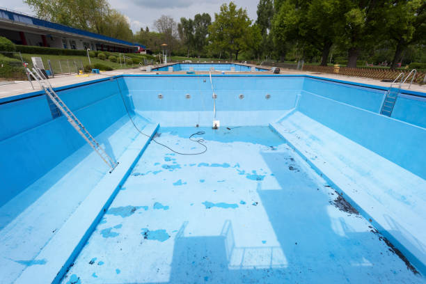 Best Water damage restoration near me  in Robins, IA
